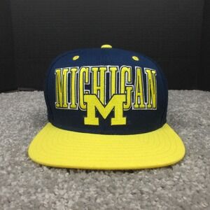 Michigan Wolverines Hat Cap Mens Snap Back Adidas Navy Yellow Spell Out Flat EUC